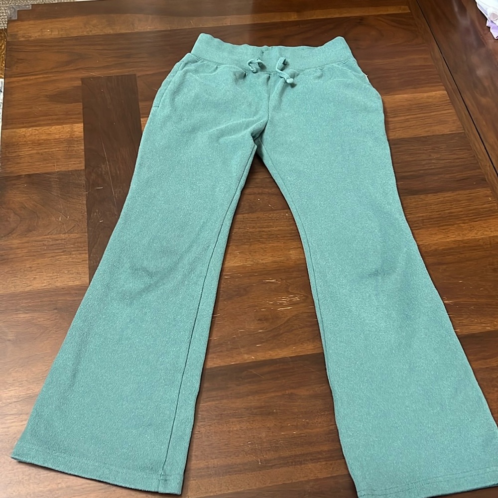 Girls Abercrombie kids green flare paints with pockets